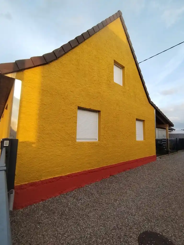 Maison colorée soumise aux règles du PLU